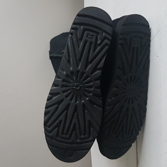 UGG Leather Boots - Picture 9 of 10
